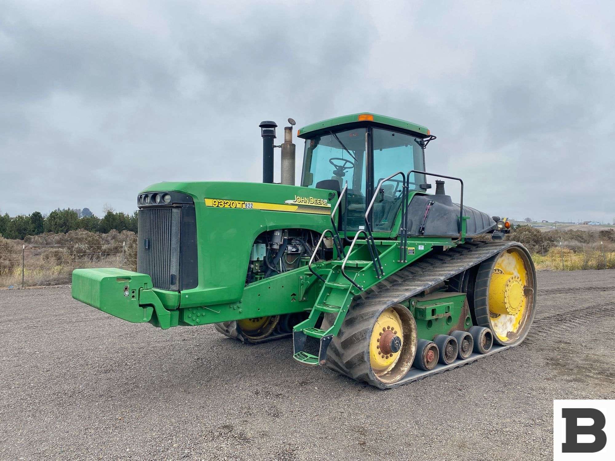 2004 John Deere 9320T Equipment Image0