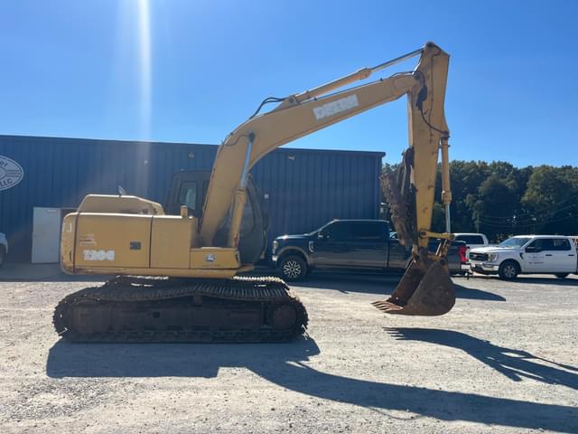 Image of John Deere 120C equipment image 2