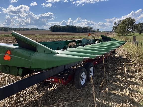 Image of John Deere 1293 equipment image 3