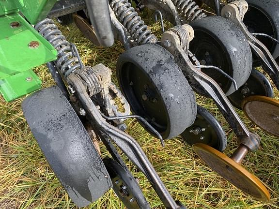 Image of John Deere 1590 equipment image 4