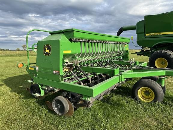 Image of John Deere 1590 Primary image