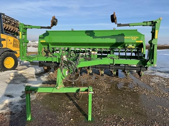 2004 John Deere 1590 Equipment Image0