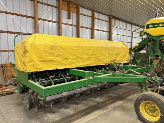 Image of John Deere 1590 equipment image 3