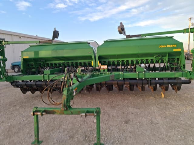 Image of John Deere 1590 equipment image 2