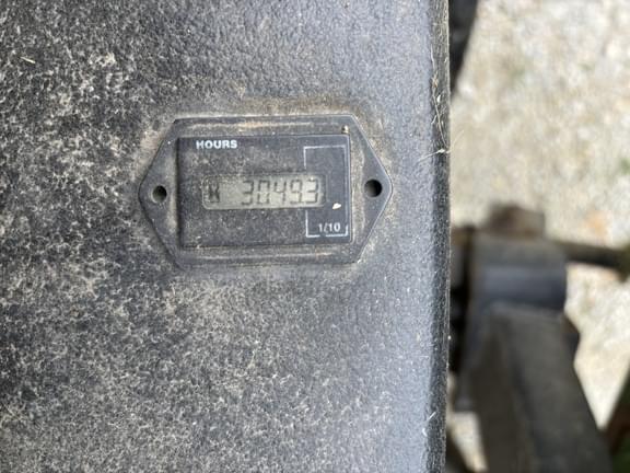 Image of John Deere 1600 Turbo equipment image 2