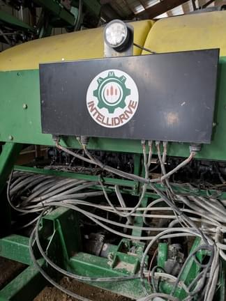 Image of John Deere 1690 equipment image 2