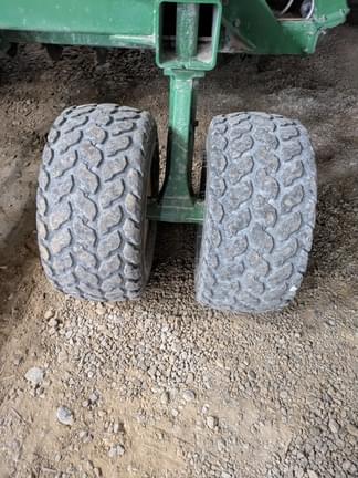 Image of John Deere 1690 equipment image 1