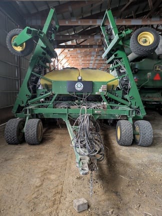 2004 John Deere 1690 Equipment Image0