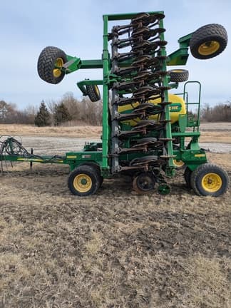 Image of John Deere 1690 equipment image 2