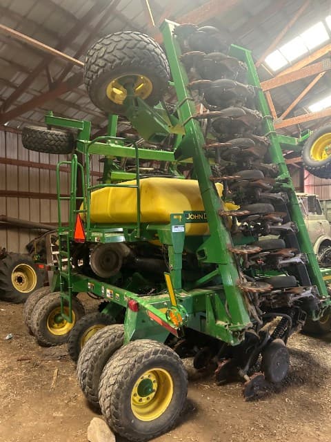 Image of John Deere 1690 equipment image 3