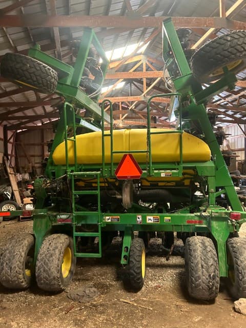 Image of John Deere 1690 equipment image 4