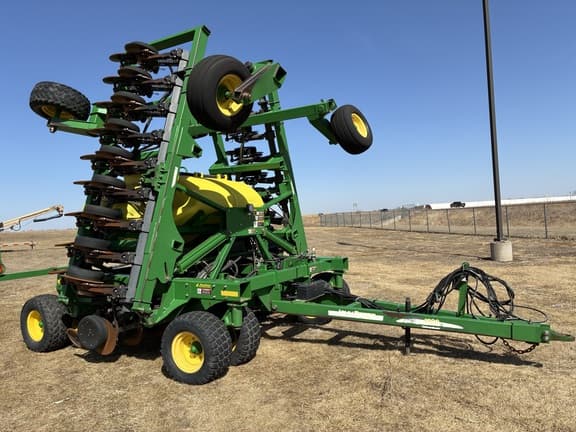Image of John Deere 1690 equipment image 4