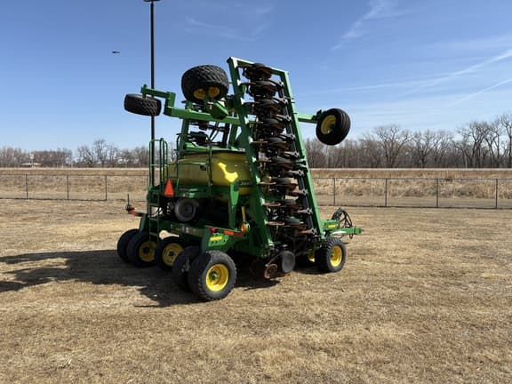 Image of John Deere 1690 equipment image 1