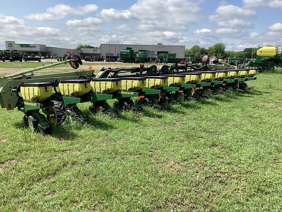 Image of John Deere 1720 equipment image 4