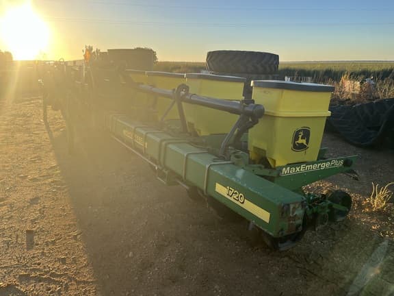 Image of John Deere 1720 equipment image 4