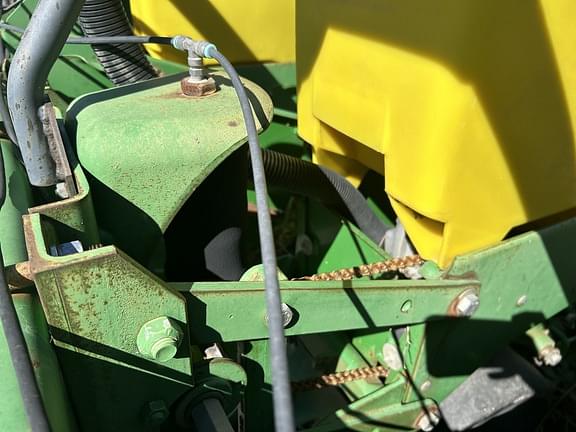 Image of John Deere 1720 equipment image 3