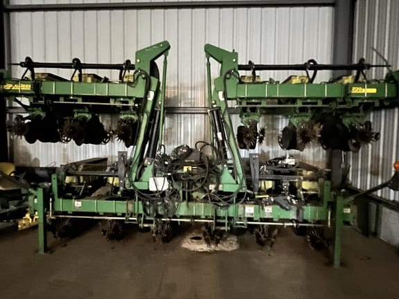 Main image John Deere 1720