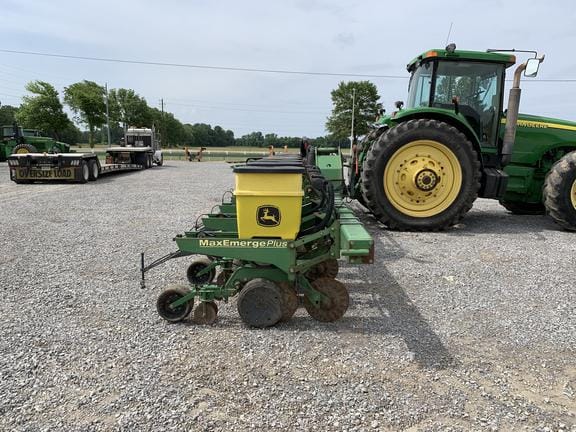 Main image John Deere 1720