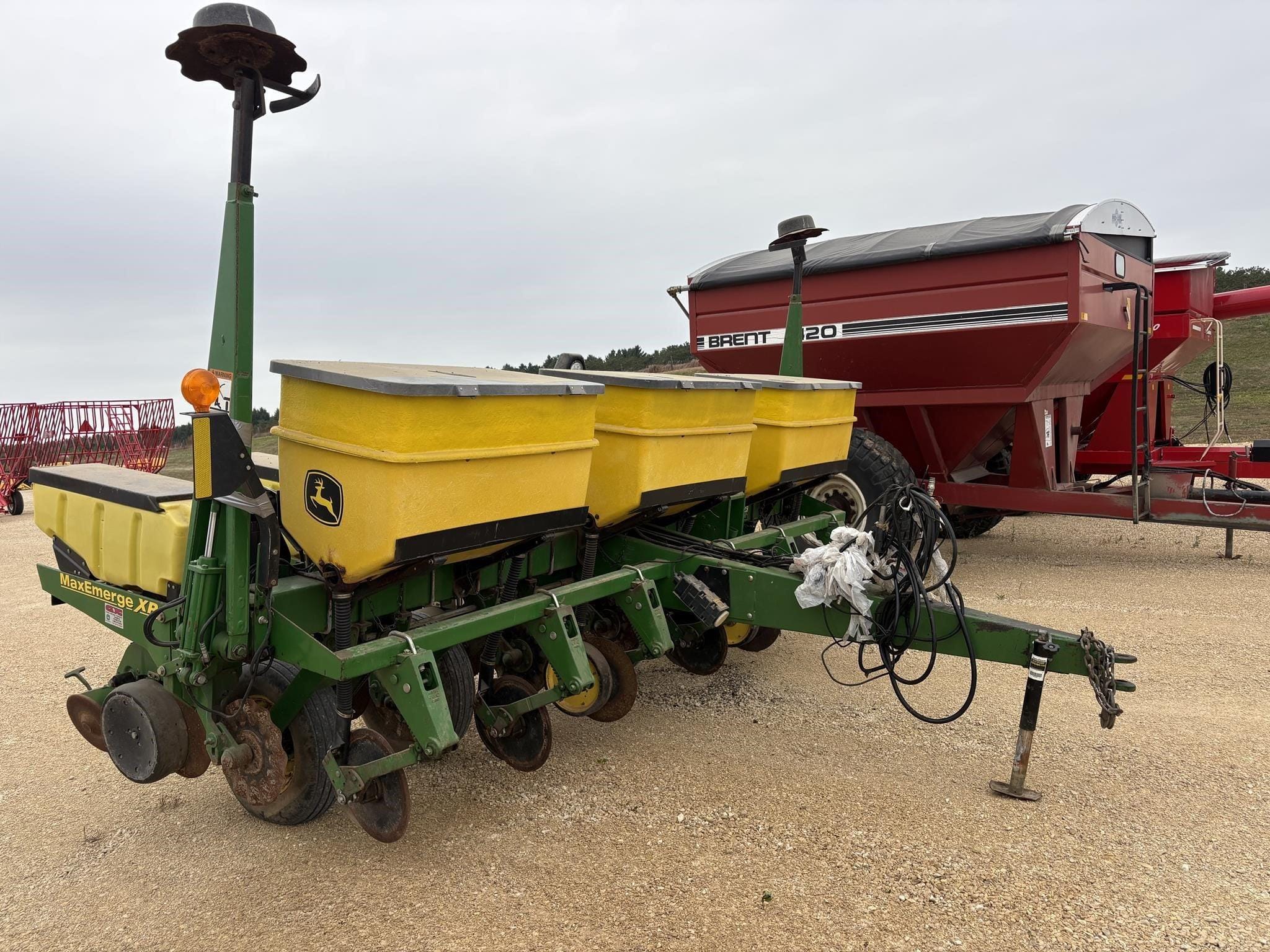 2004 John Deere 1750 Equipment Image0