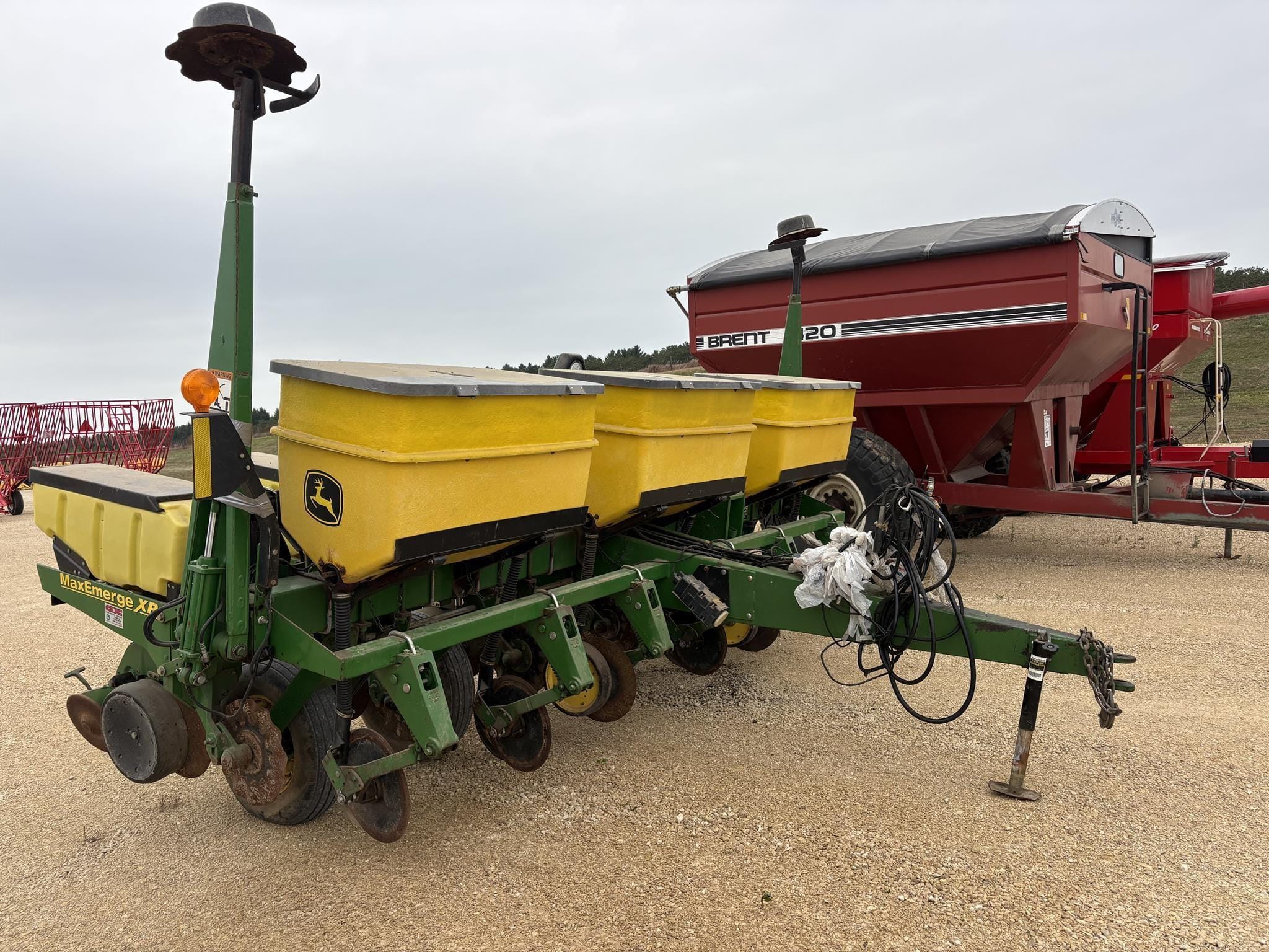 2004 John Deere 1750 Equipment Image0