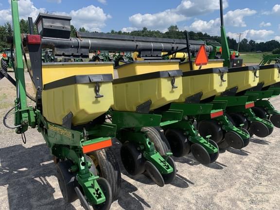 Image of John Deere 1750 equipment image 4