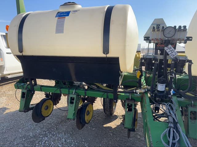 Image of John Deere 1750 equipment image 4