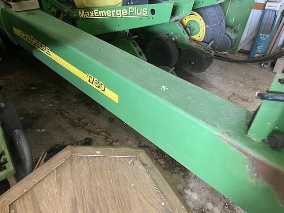 Image of John Deere 1760 equipment image 4