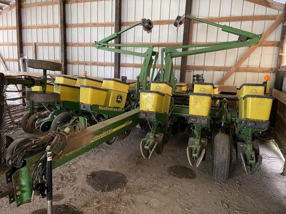 Main image John Deere 1760