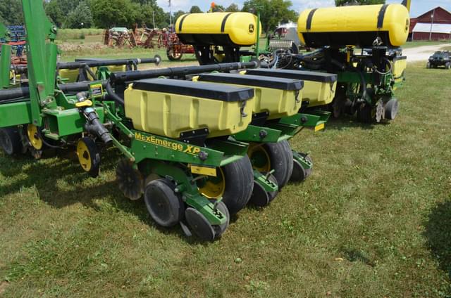 Image of John Deere 1770 equipment image 1