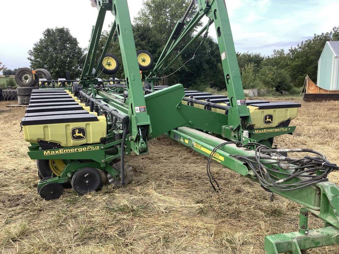 Image of John Deere 1770 Primary image