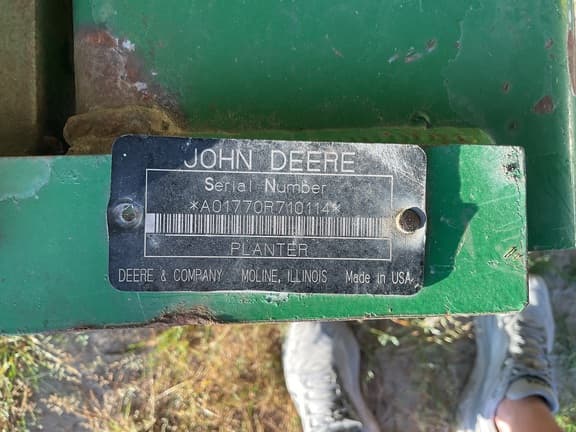 Image of John Deere 1770 equipment image 2