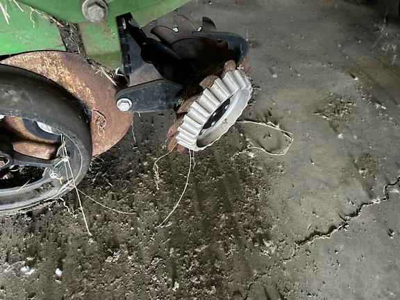 Image of John Deere 1770 equipment image 2