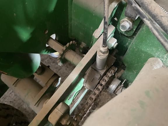 Image of John Deere 1770 equipment image 1