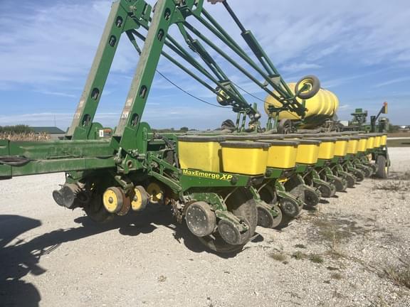 Image of John Deere 1770 Primary image
