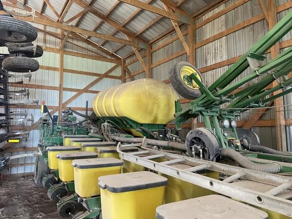 Image of John Deere 1770 Primary image