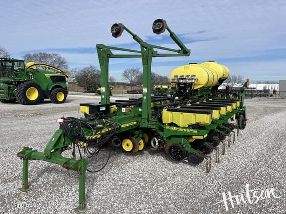 Image of John Deere 1770 equipment image 2