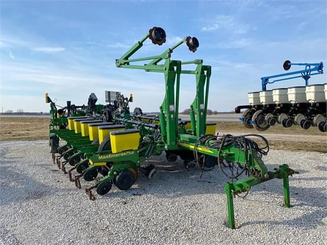 Image of John Deere 1770 equipment image 2