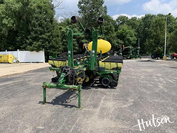 Image of John Deere 1770 equipment image 2
