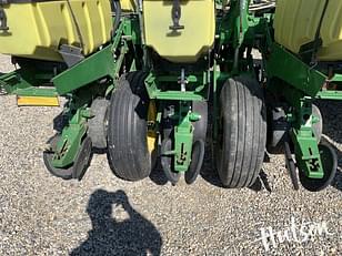 Main image John Deere 1770 11