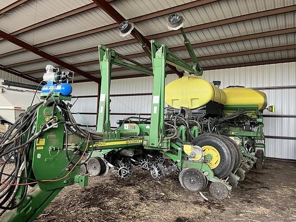 Image of John Deere 1770 Primary image