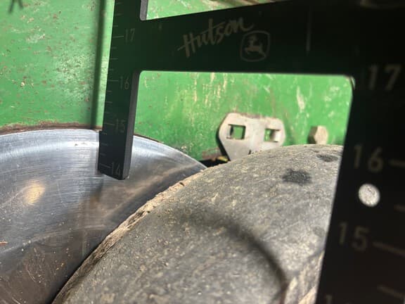 Image of John Deere 1770 equipment image 3