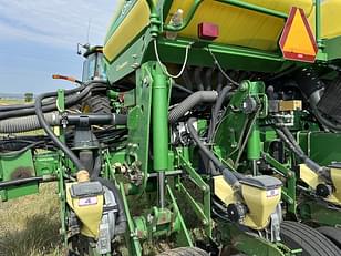 Main image John Deere 1770 37