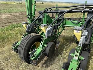 Main image John Deere 1770 40