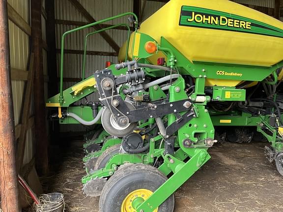 Image of John Deere 1770 Primary image