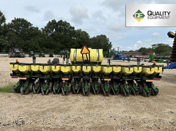 Image of John Deere 1780 Primary image