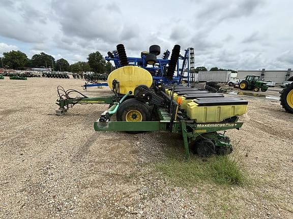 Image of John Deere 1780 equipment image 1