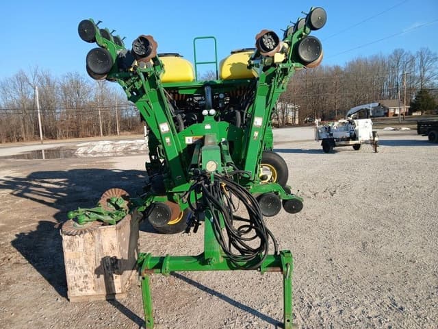 Image of John Deere 1790 equipment image 1