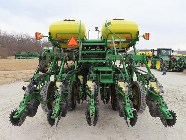 Image of John Deere 1790 equipment image 4