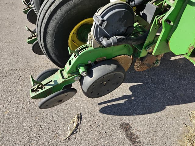 Image of John Deere 1790 equipment image 3