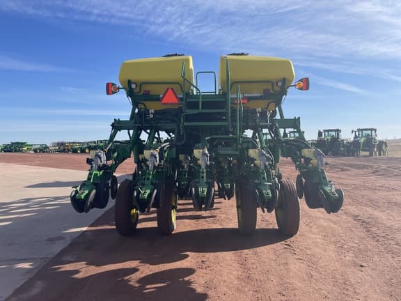 Image of John Deere 1790 equipment image 4